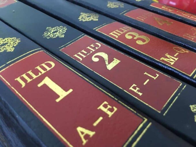 Ensiklopedia Sejarah Dan Kebudayaan Melayu Ensiklopedia Sejarah Dan Kebudayaan Melayu